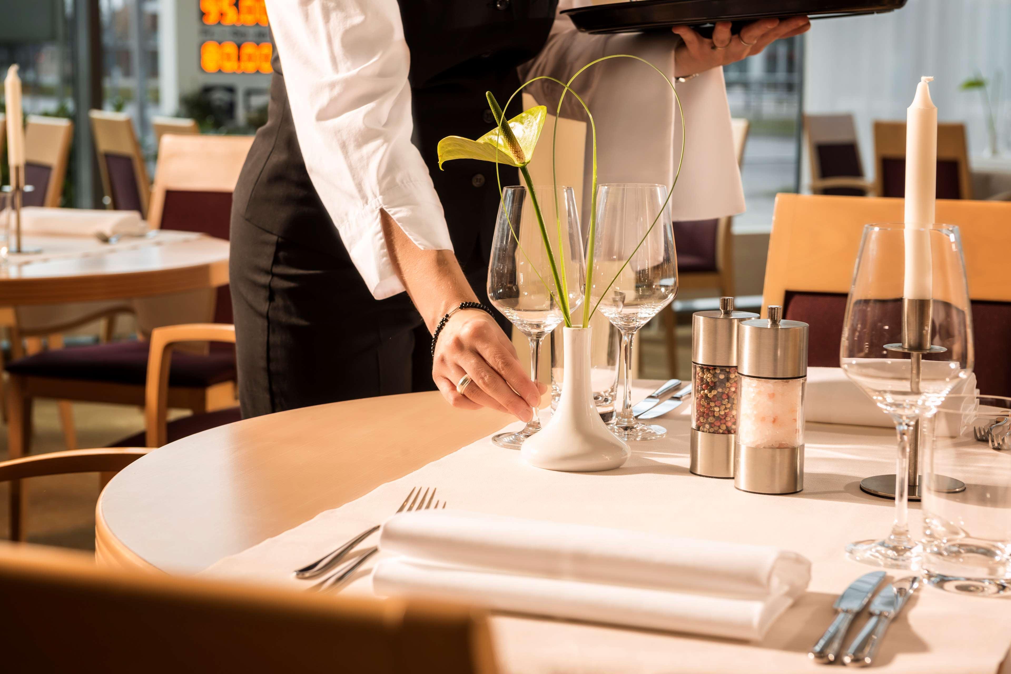 Essential By Dorint Berlin-Adlershof Hotel Bagian luar foto